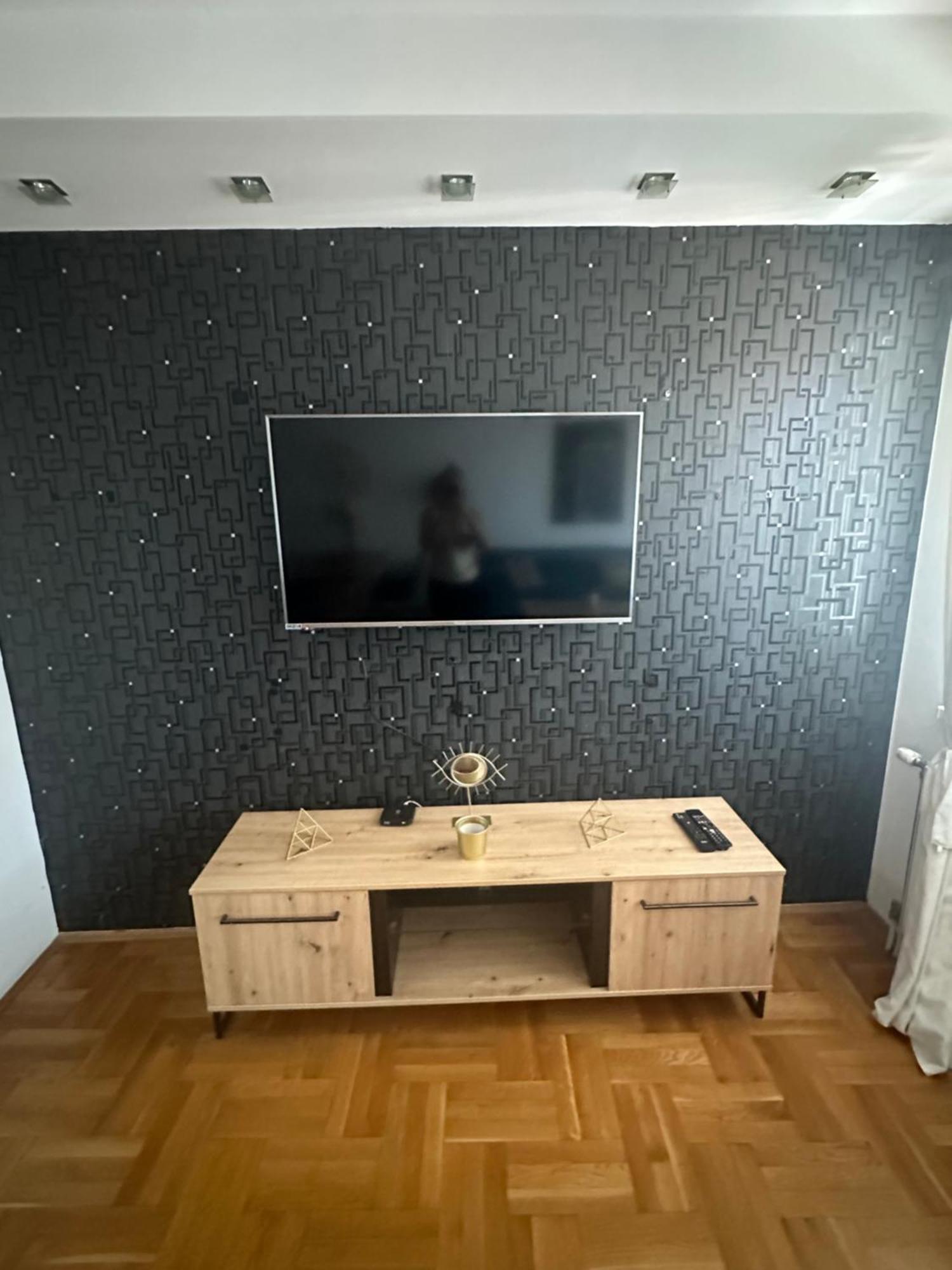 Lux Stan Na Dan Pozarevac公寓 外观 照片